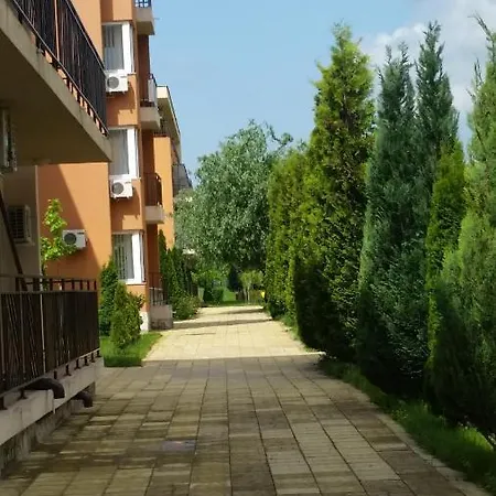 Болгария Солнечный Берег Холидей Гольф Клуб. Сдача В Аренду 2- Комнатных Апартаментов. דירה